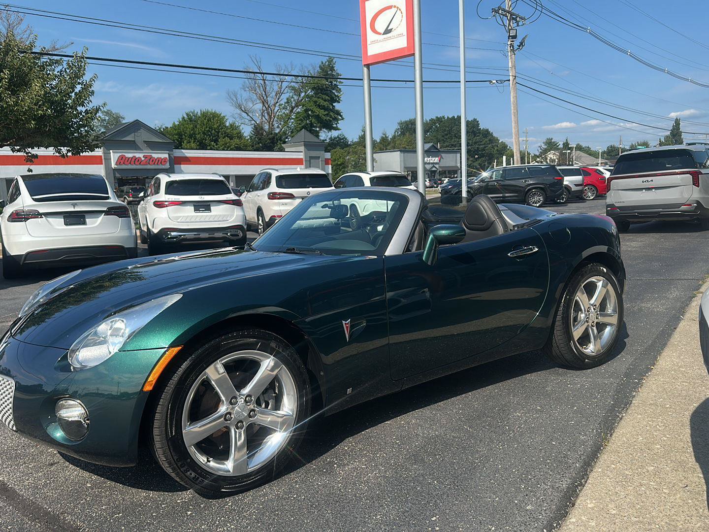 Used 2008 Pontiac Solstice Convertible w/ Premium Package RWD image 6