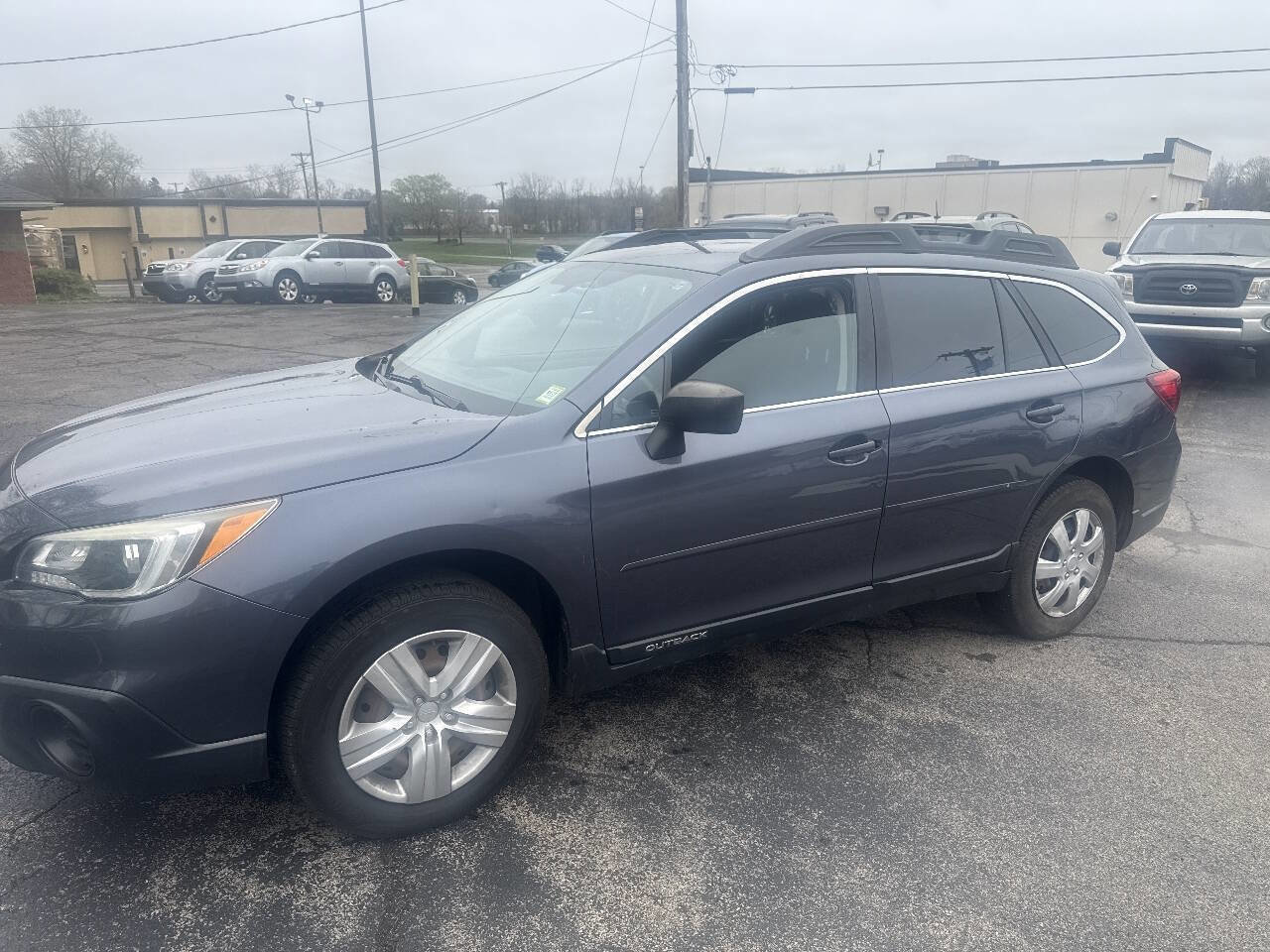 Used 2016 Subaru Outback 2.5i AWD/4WD image 11