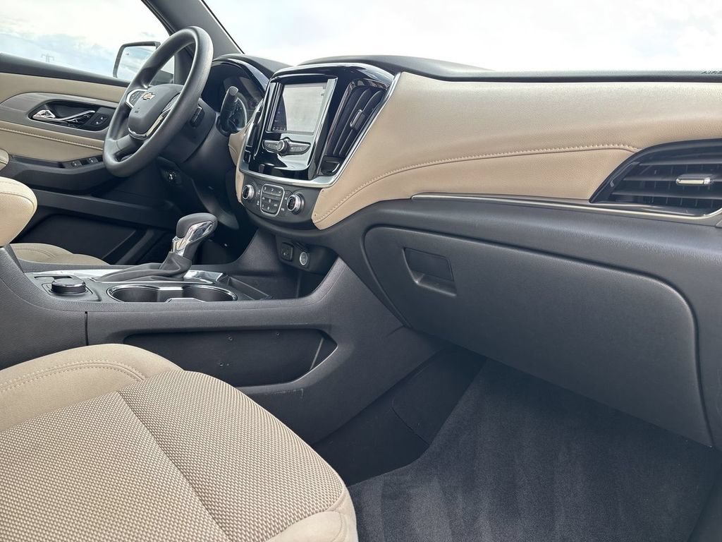 Certified 2022 Chevrolet Traverse LS AWD/4WD image 32