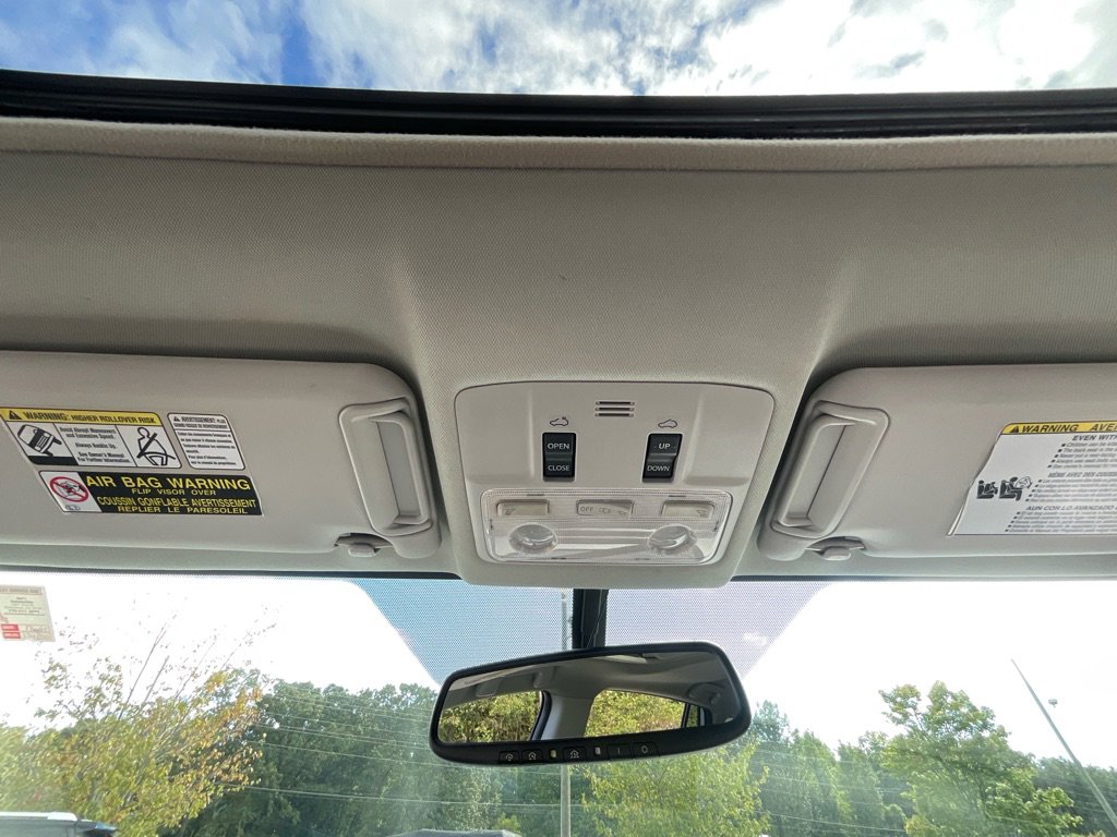 Used 2015 Toyota RAV4 Limited image 26