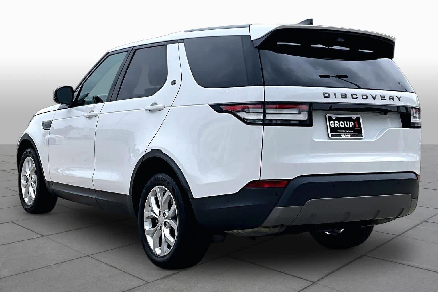 Used 2019 Land Rover Discovery SE AWD/4WD image 11