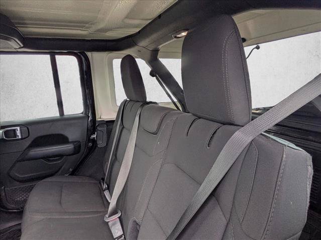 Used 2020 Jeep Wrangler Unlimited Sahara AWD/4WD image 15