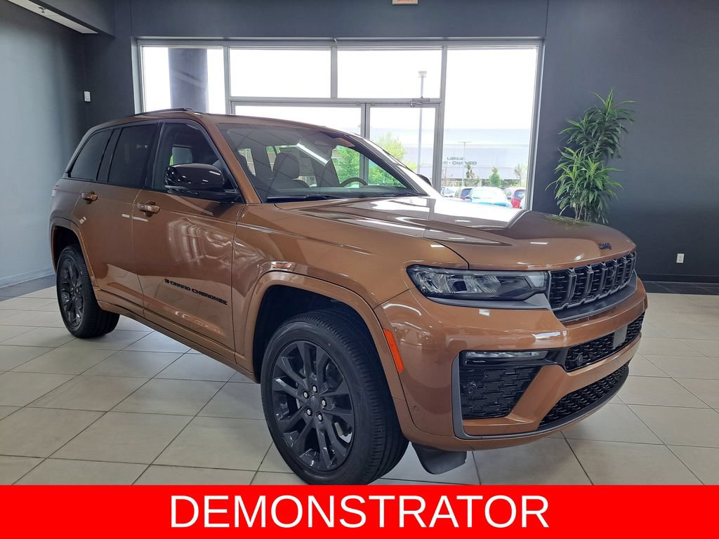 New 2026 Jeep Grand Cherokee Limited AWD/4WD image 1