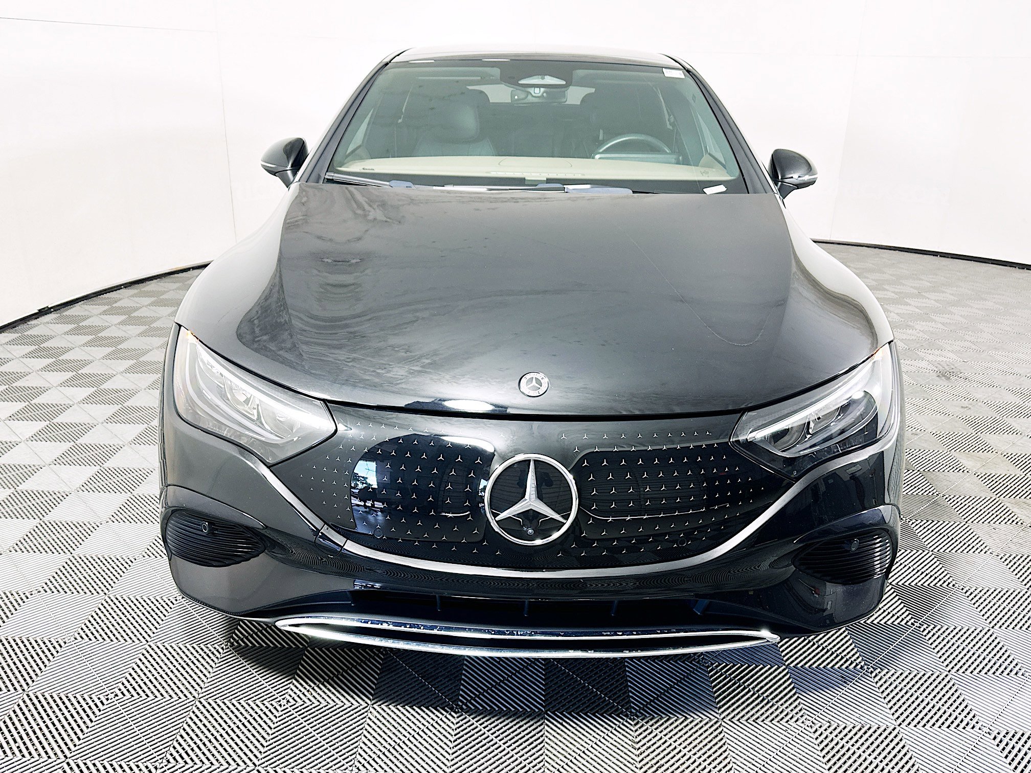 Used 2023 Mercedes-Benz EQE 500 4MATIC Sedan image 8