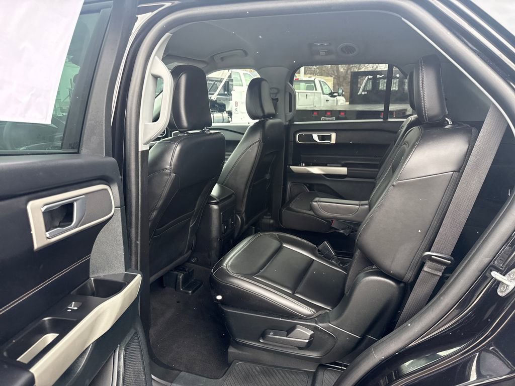 Used 2023 Ford Explorer XLT w/ Equipment Group 202A image 16