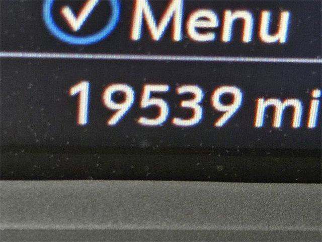 Certified 2025 Cadillac XT6 Premium Luxury image 22