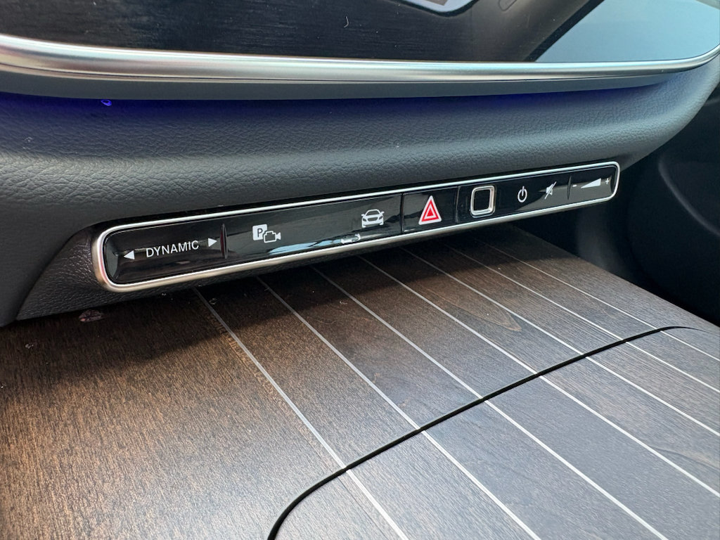 Used 2025 Mercedes-Benz E 350 Sedan image 25