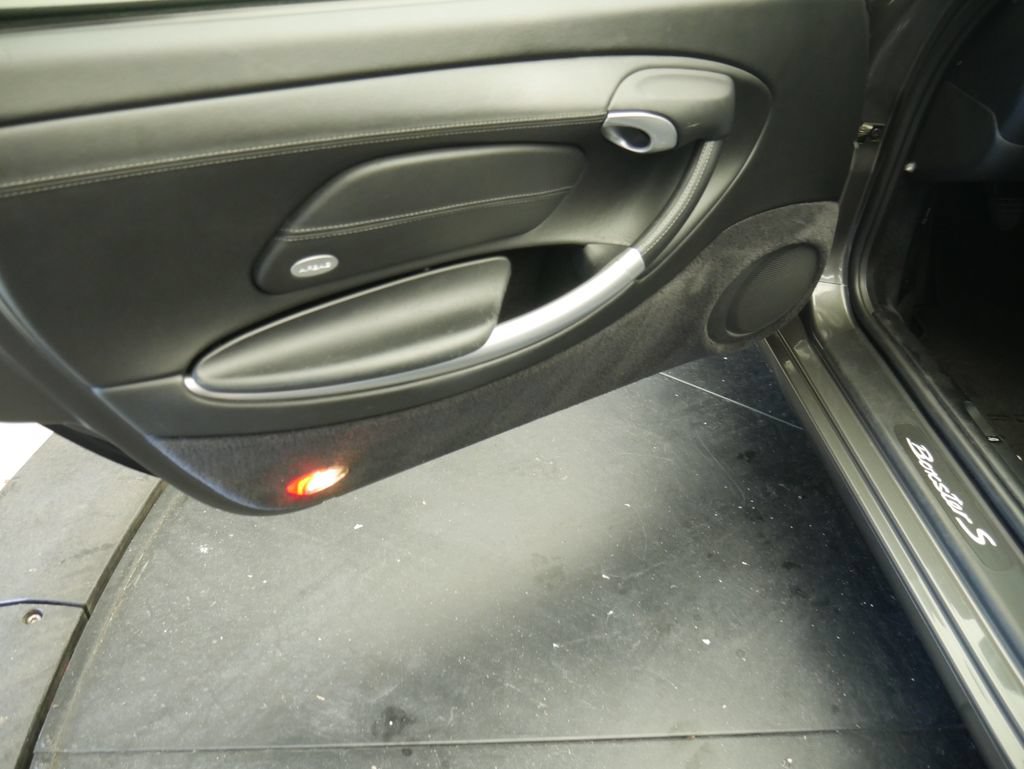 Used 2001 Porsche Boxster S RWD image 4