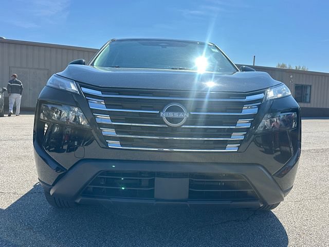 Used 2025 Nissan Rogue SV FWD image 10
