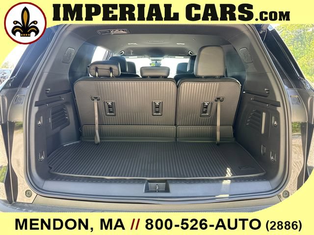 New 2026 Chevrolet Traverse LT w/ Midnight/Sport Edition AWD/4WD image 11