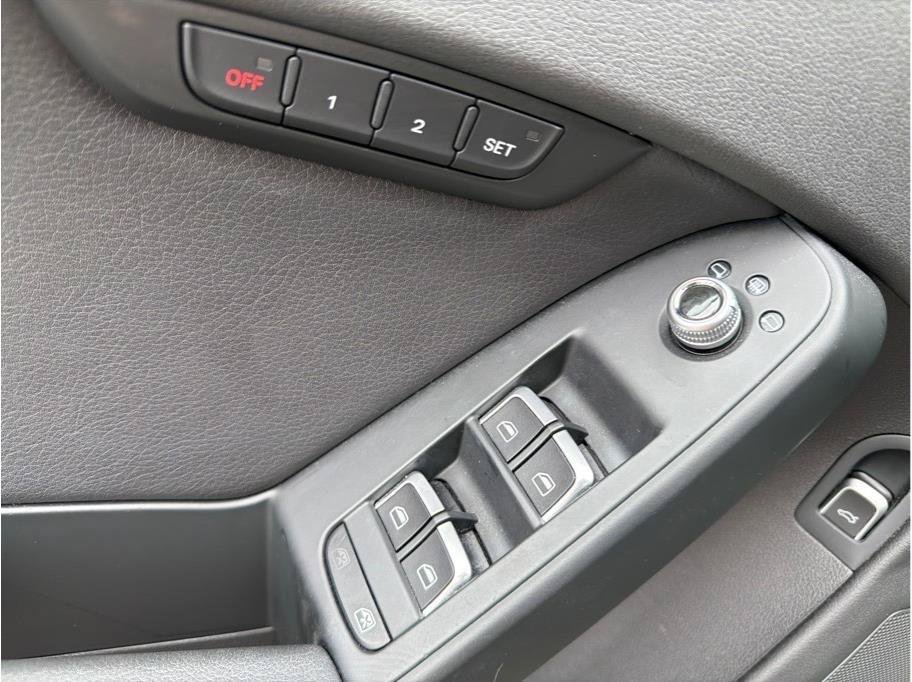 Used 2015 Audi A4 2.0T Premium Plus w/ Technology Package AWD/4WD image 8