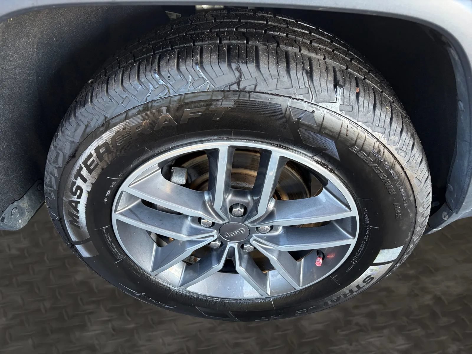 Used 2020 Jeep Grand Cherokee Limited AWD/4WD image 38