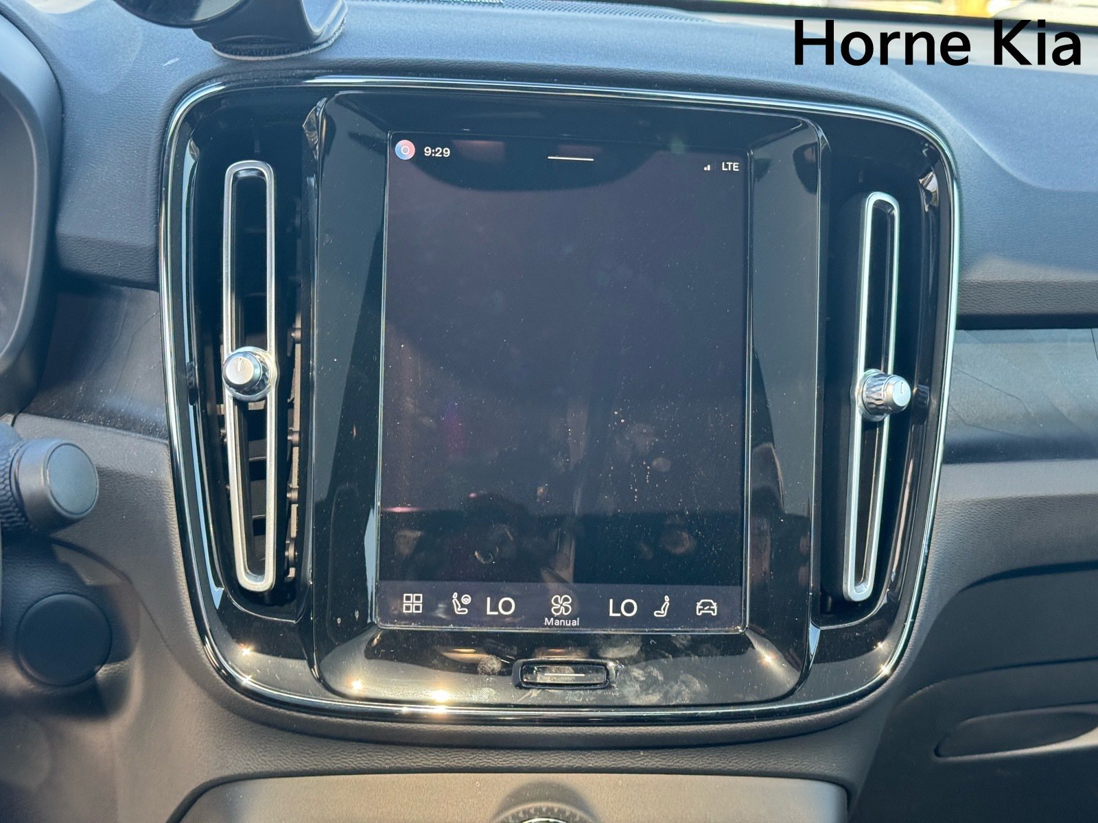 Used 2023 Volvo C40 P8 Recharge Ultimate AWD/4WD image 21