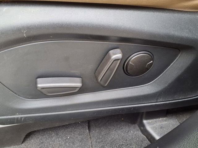 Used 2022 Ford Explorer Limited w/ Equipment Group 301A image 17