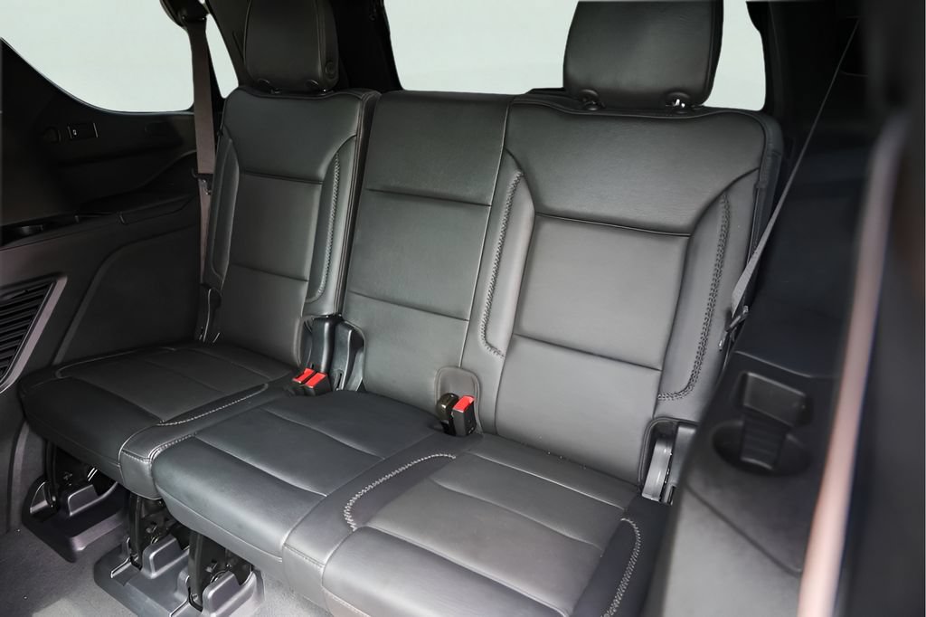 Used 2023 GMC Yukon Denali AWD/4WD image 30