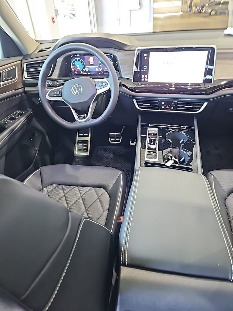 New 2026 Volkswagen Atlas SEL Premium R-Line image 26