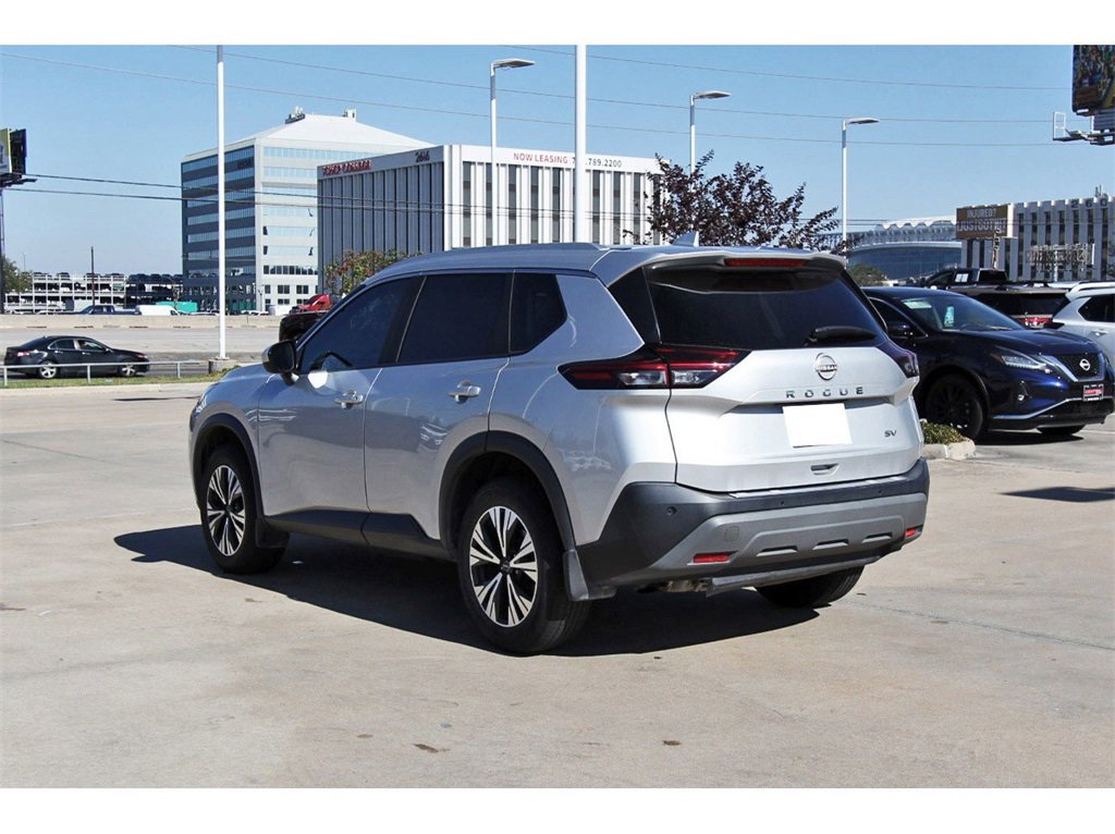 Used 2023 Nissan Rogue SV w/ SV Premium B Package image 4