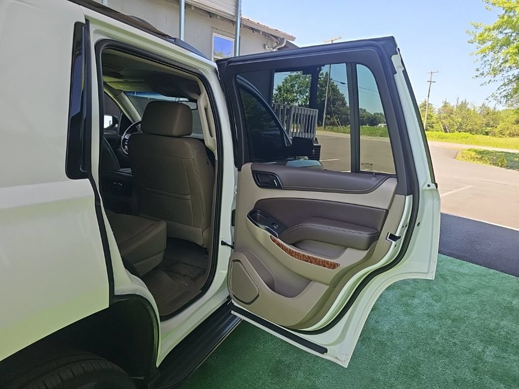 Used 2019 Chevrolet Tahoe Premier AWD/4WD image 32