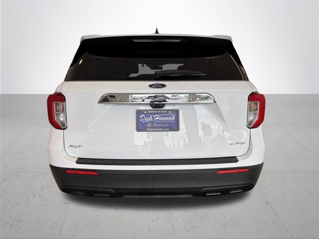 Used 2024 Ford Explorer XLT AWD/4WD image 8