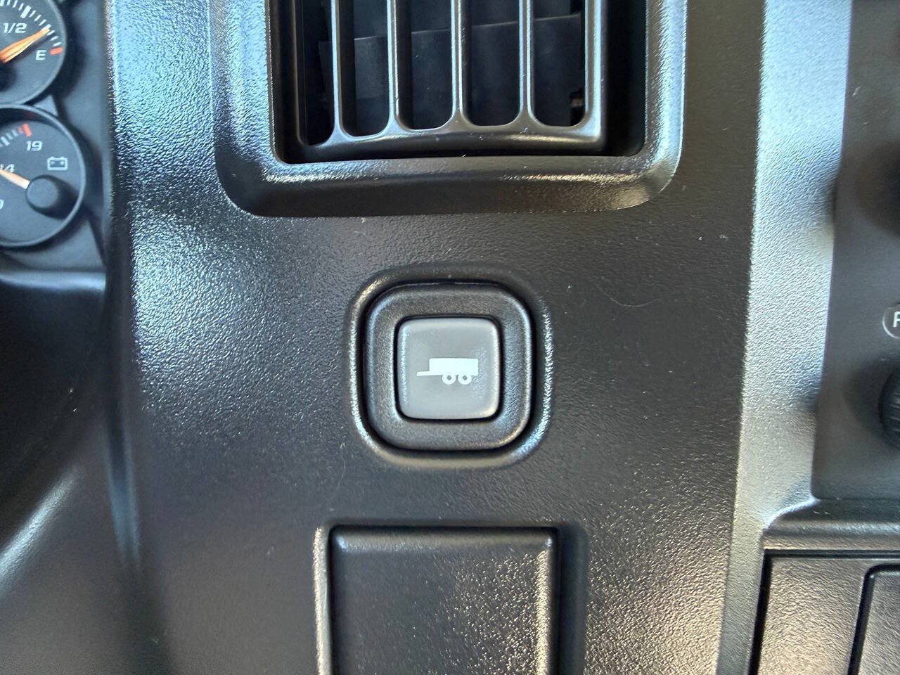 Used 2005 Chevrolet Express 2500 Passenger RWD image 33