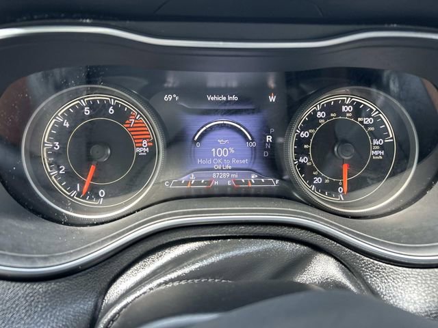 Used 2022 Jeep Cherokee Latitude Lux w/ Mopar Interior Package FWD image 36