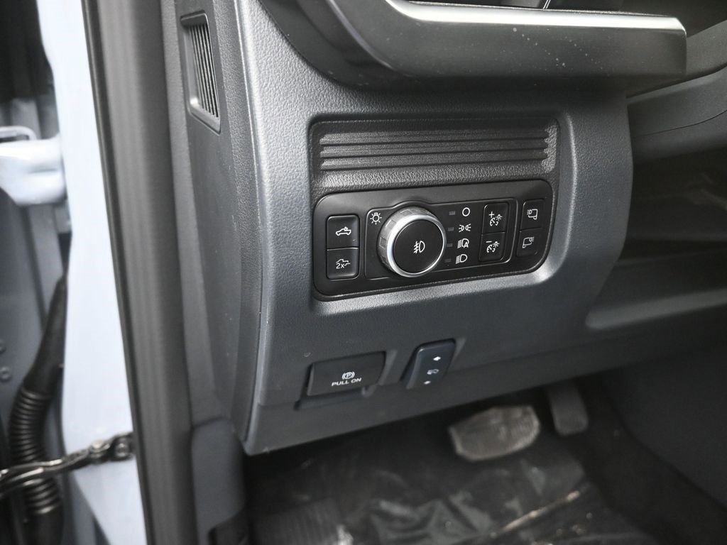 New 2026 Ford F350 Lariat image 13