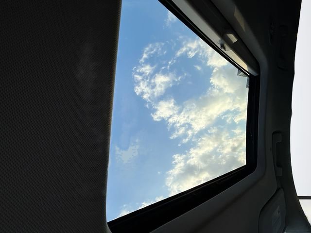 Used 2019 Chevrolet Traverse Premier image 23