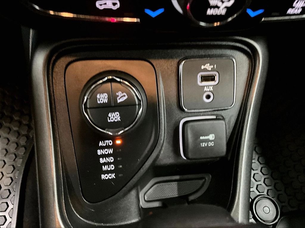 Used 2021 Jeep Compass Trailhawk w/ Trailer Tow Group AWD/4WD image 25