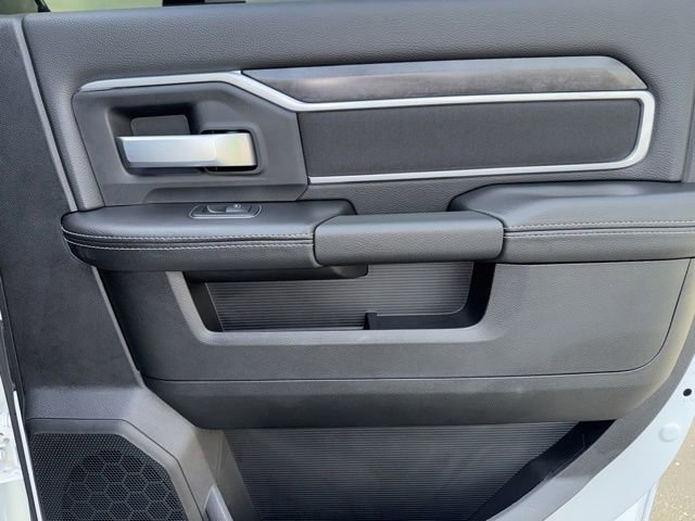 Used 2024 RAM 3500 Big Horn w/ Night Edition AWD/4WD image 46