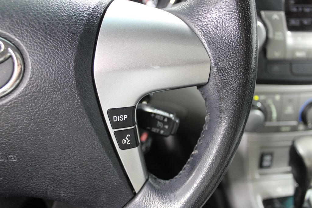 Used 2012 Toyota Highlander SE image 29