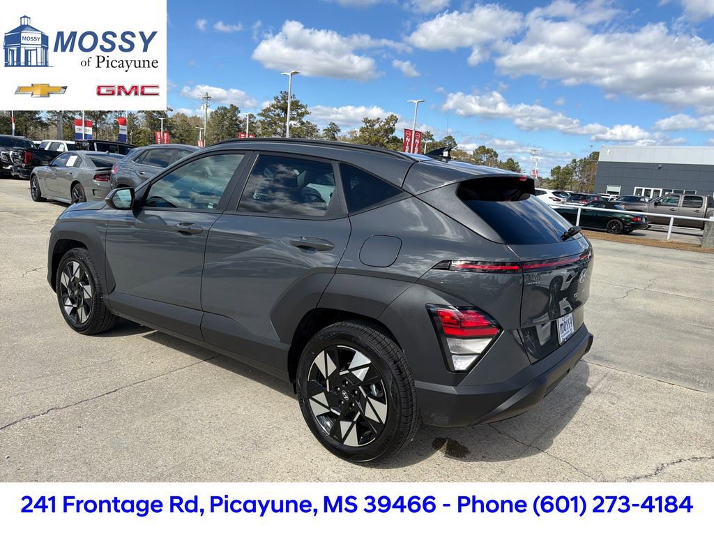 Used 2025 Hyundai Kona SEL image 4