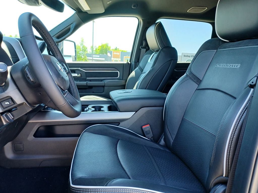 New 2026 RAM 2500 Laramie AWD/4WD image 8