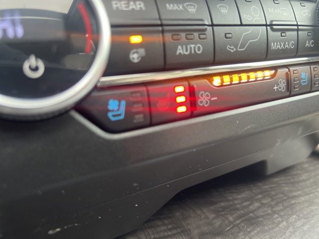 Used 2021 Ford Expedition Limited image 47