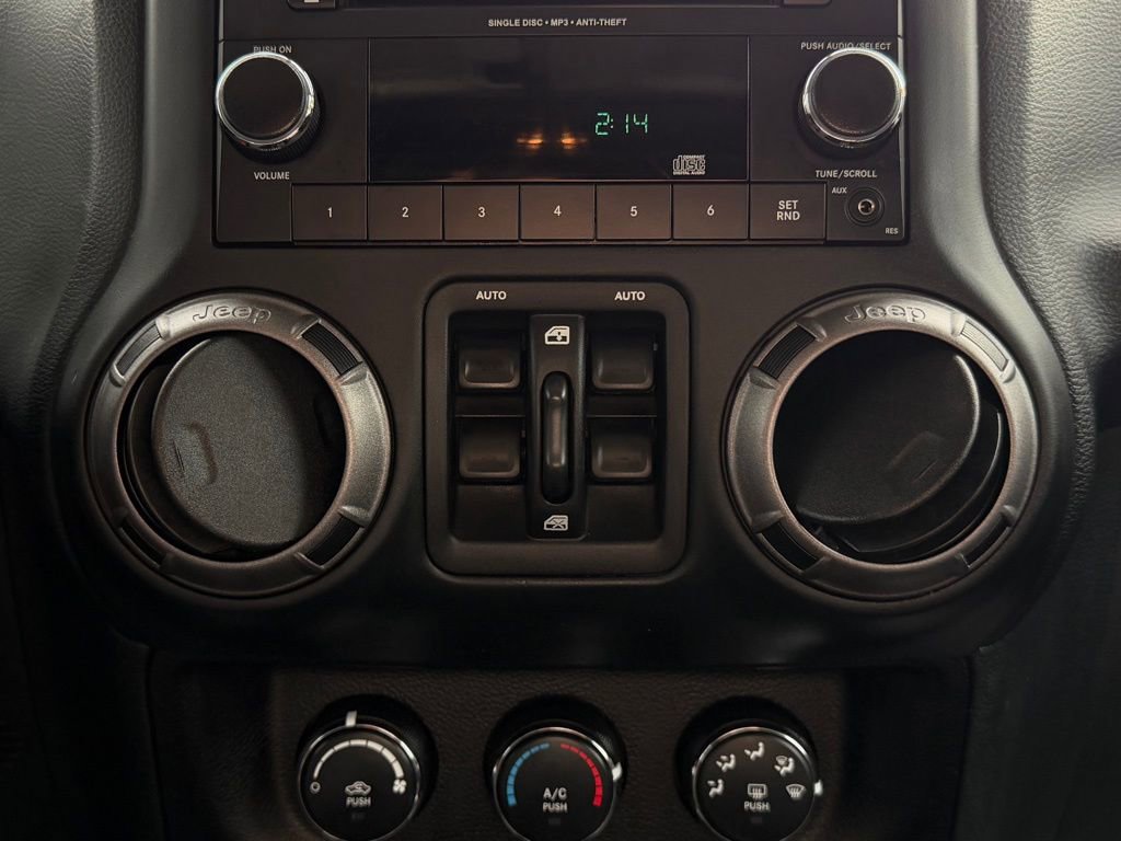 Used 2018 Jeep Wrangler Unlimited Sport w/ Power Convenience Group image 15