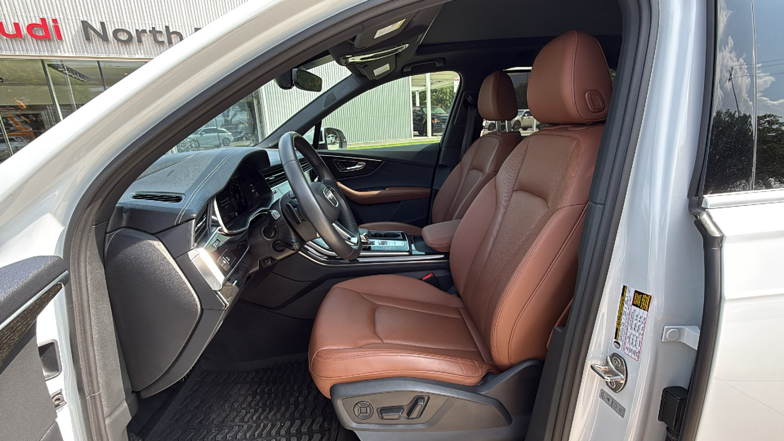 Used 2023 Audi Q7 3.0T Prestige AWD/4WD image 12