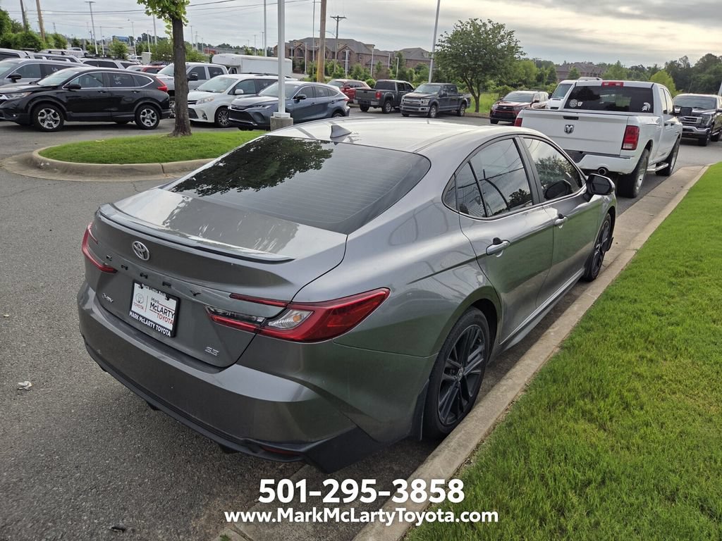 Used 2025 Toyota Camry SE w/ Convenience Package FWD image 10