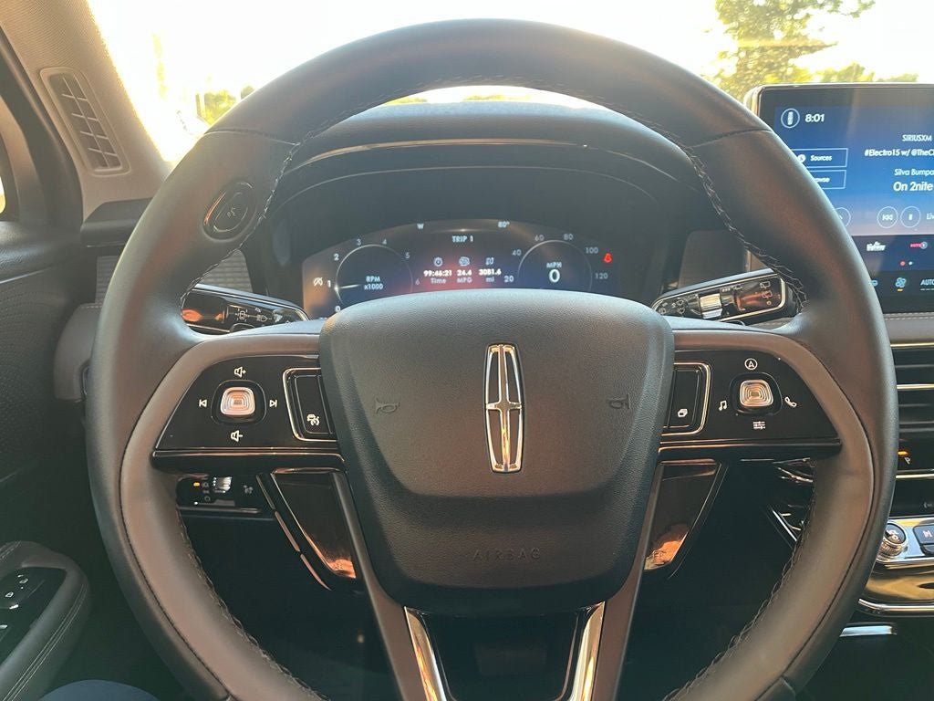 Certified 2025 Lincoln Corsair AWD image 26