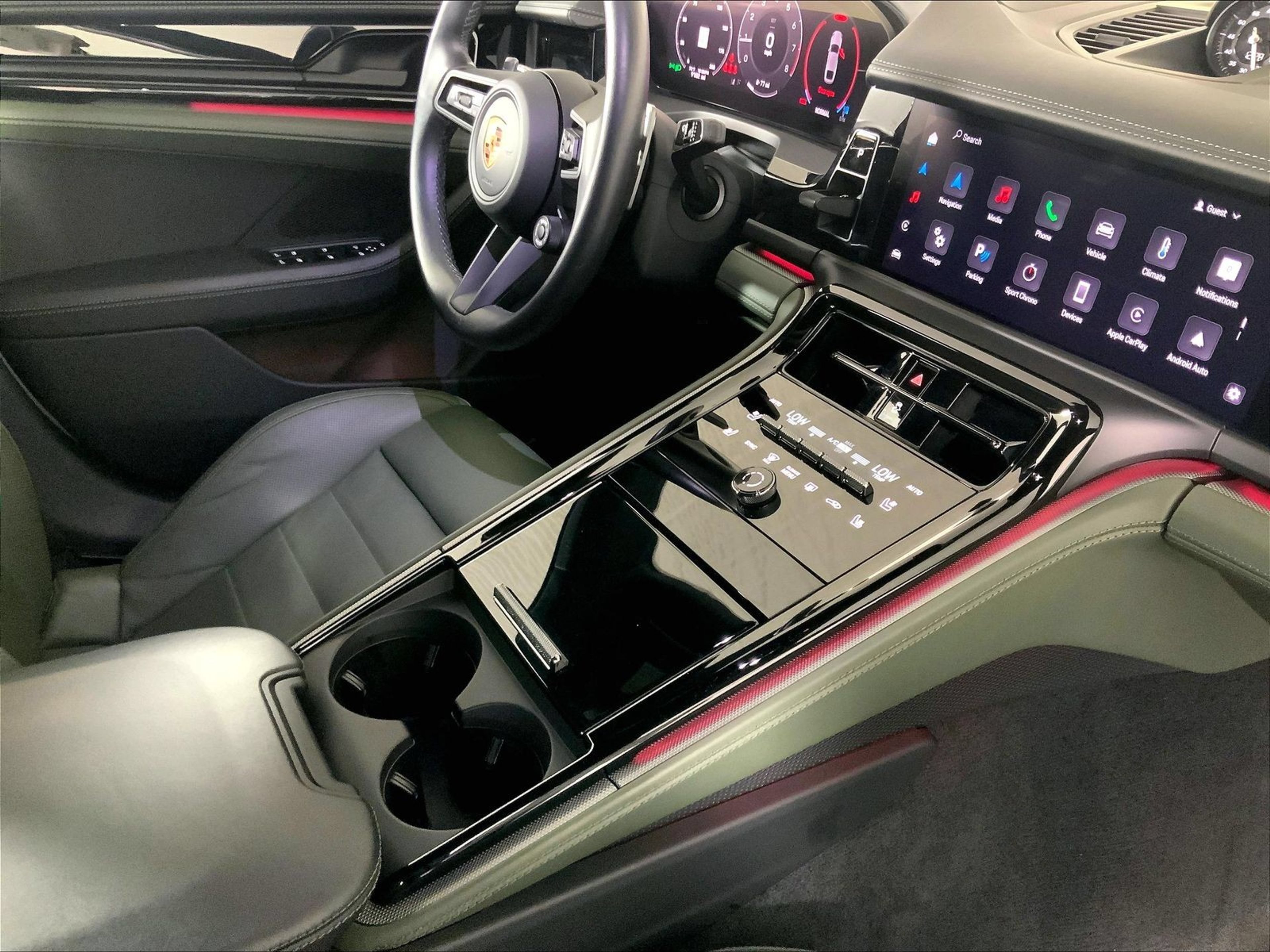 Certified 2024 Porsche Panamera 4 AWD/4WD image 16