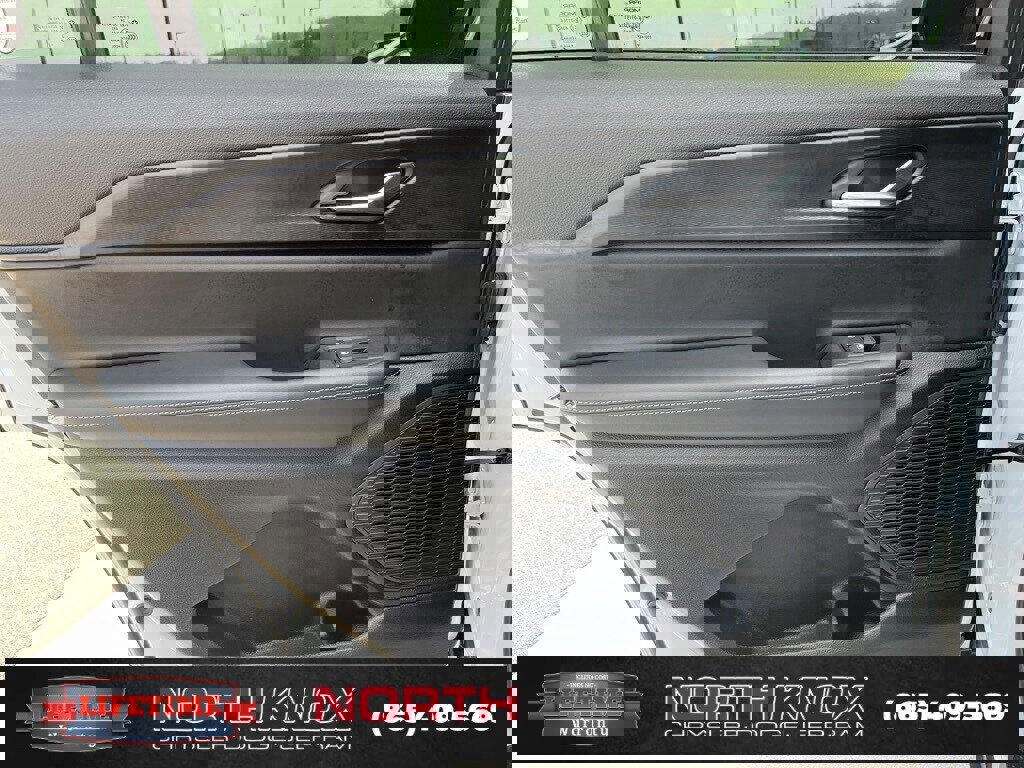 Used 2025 Jeep Grand Cherokee L Altitude image 18