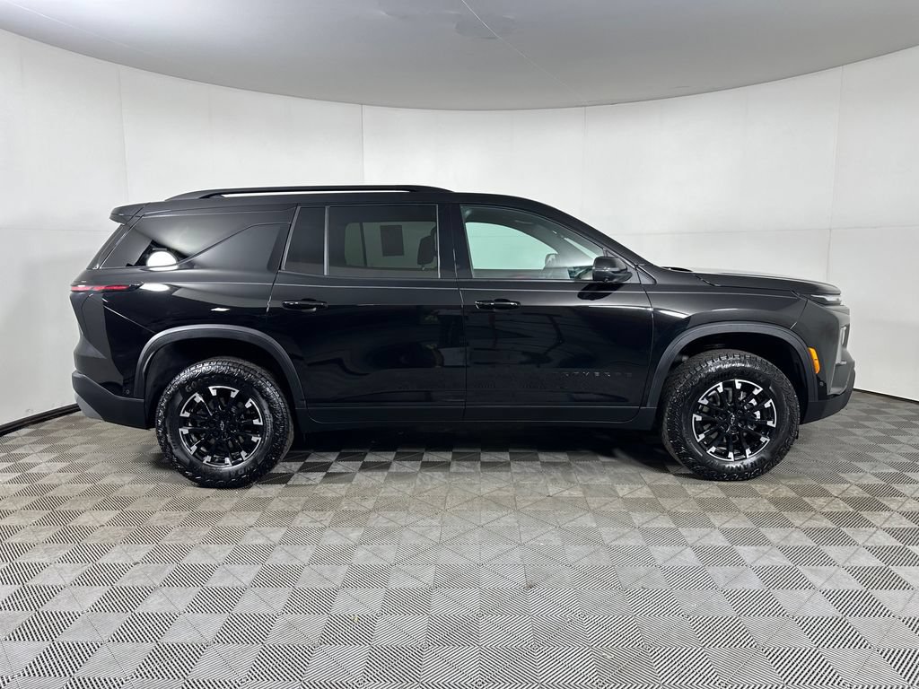 Used 2025 Chevrolet Traverse Z71 w/ Enhanced Driving Package AWD/4WD image 6