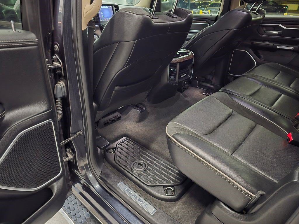 Used 2020 RAM 1500 Laramie RWD image 38