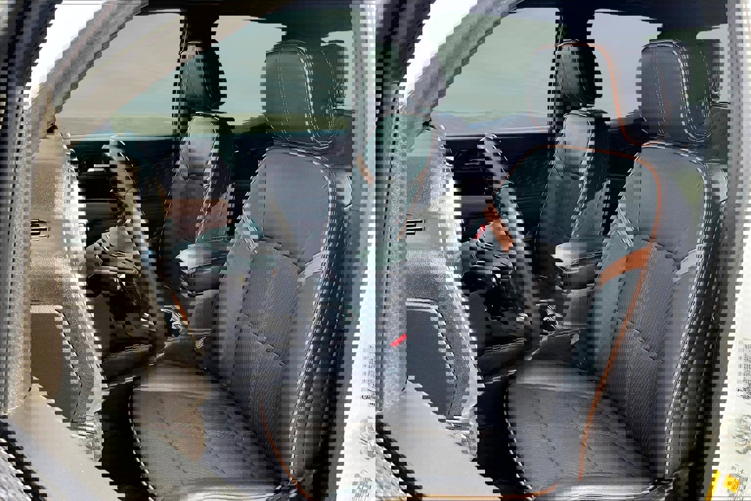 Used 2024 GMC Canyon AT4 w/ Technology Package image 14