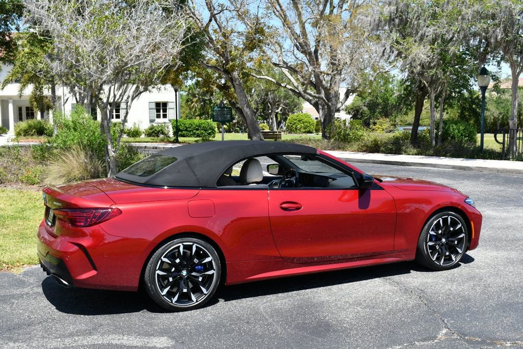 Used 2025 BMW M440i Convertible RWD image 39