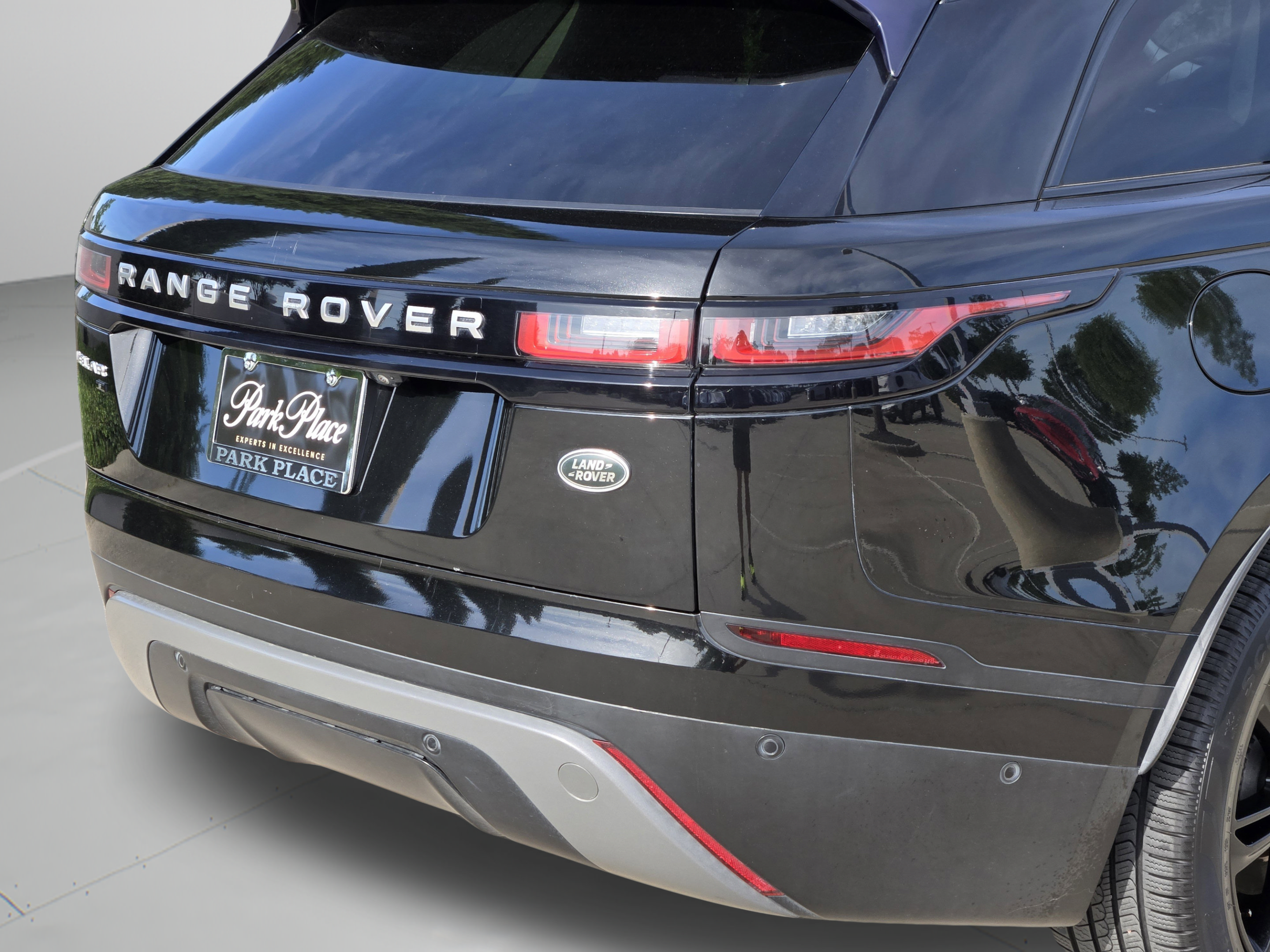 Used 2021 Land Rover Range Rover Velar S AWD/4WD image 40