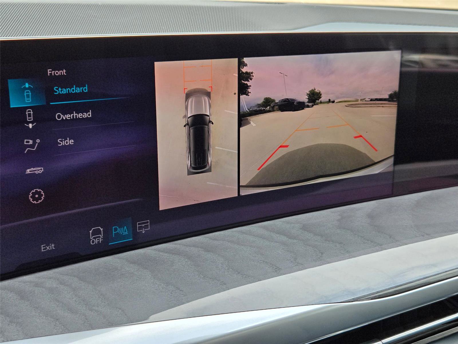 Certified 2025 Cadillac Escalade IQ Luxury 2 AWD/4WD image 13