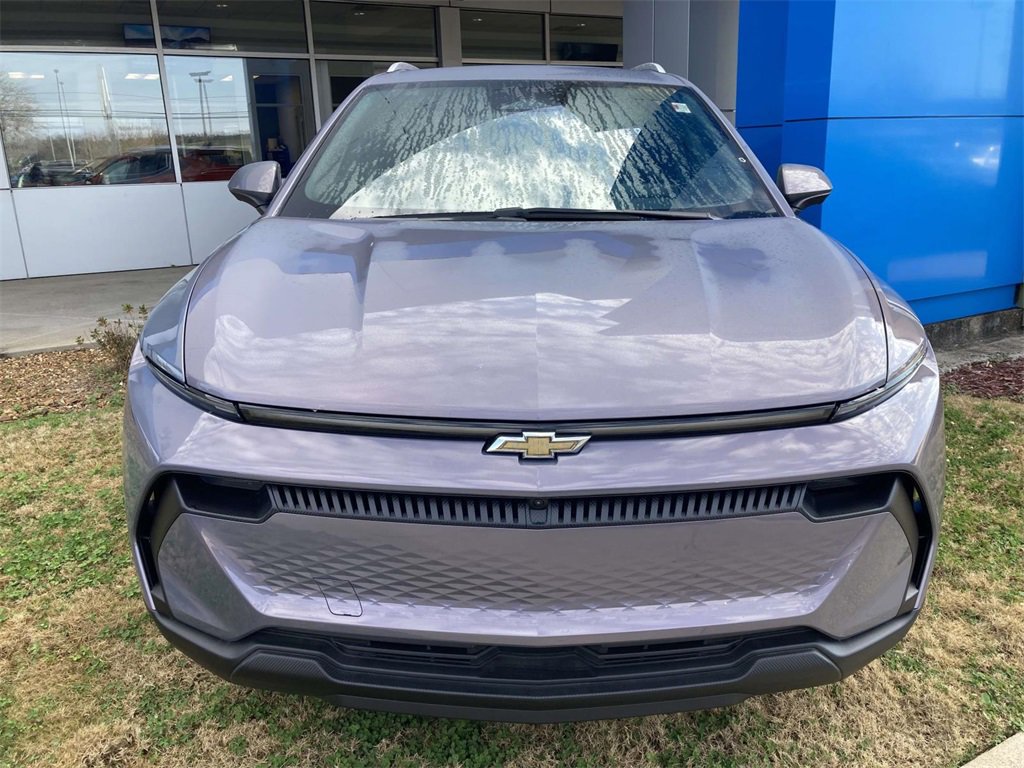 New 2026 Chevrolet Equinox EV LT image 8