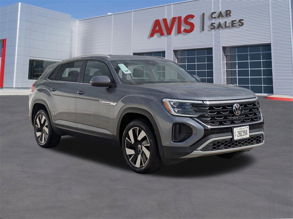 Used 2025 Volkswagen Atlas Cross Sport SE image 3