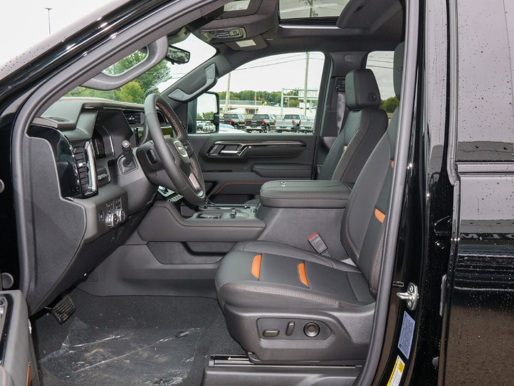 New 2026 GMC Sierra 3500 AT4 w/ AT4 Premium Plus Package AWD/4WD image 7