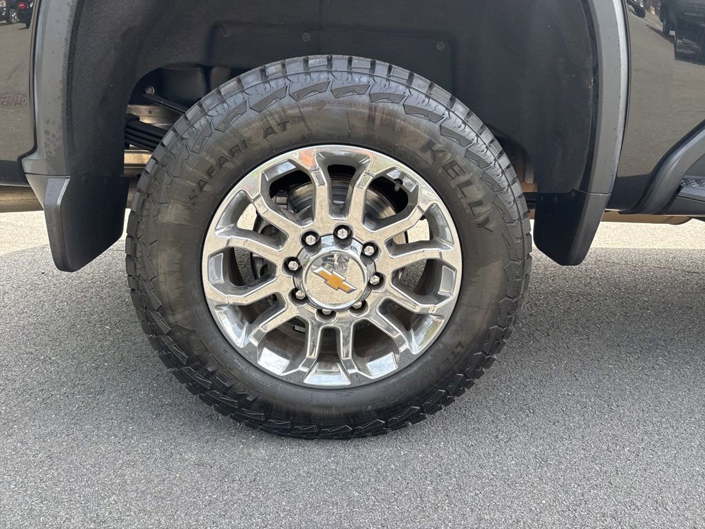 Used 2024 Chevrolet Silverado 3500 LTZ AWD/4WD image 12