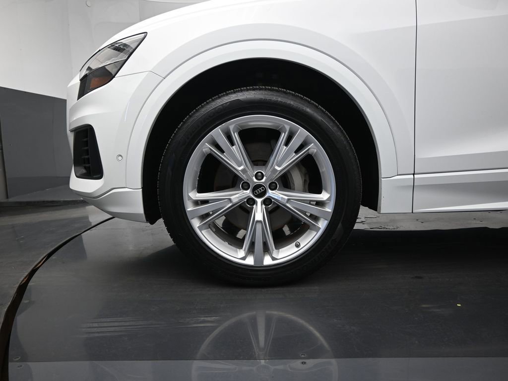 Used 2023 Audi Q8 Premium Plus image 23
